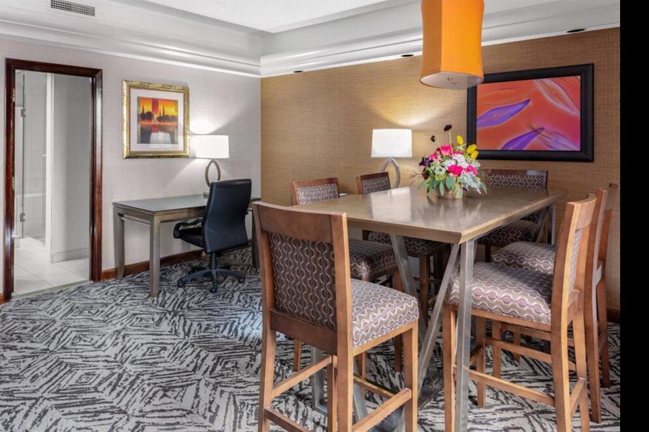 Doubletree By Hilton Hotel & Executive Meeting Center Omaha-Downtown Exteriér fotografie