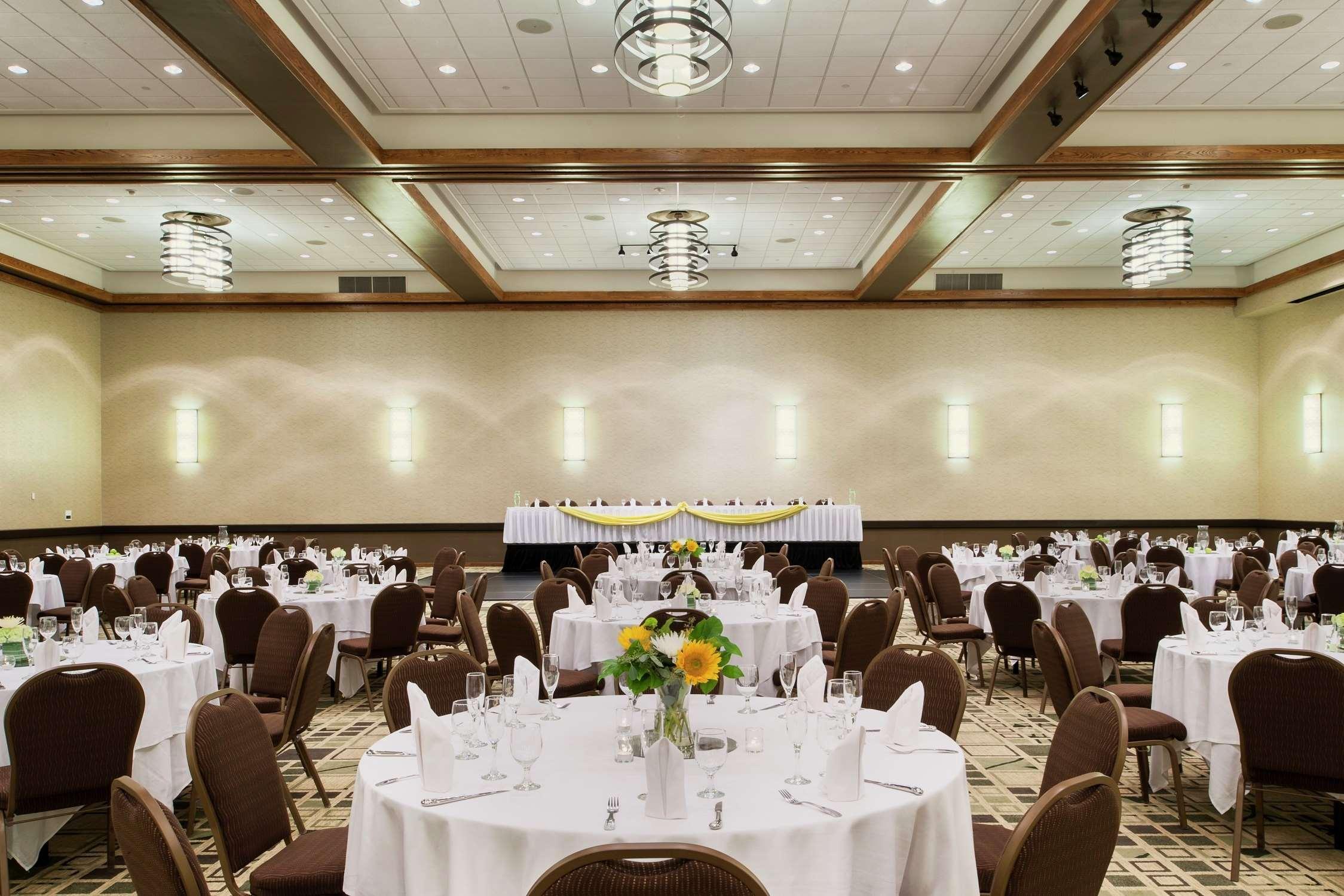 Doubletree By Hilton Hotel & Executive Meeting Center Omaha-Downtown Restaurace fotografie